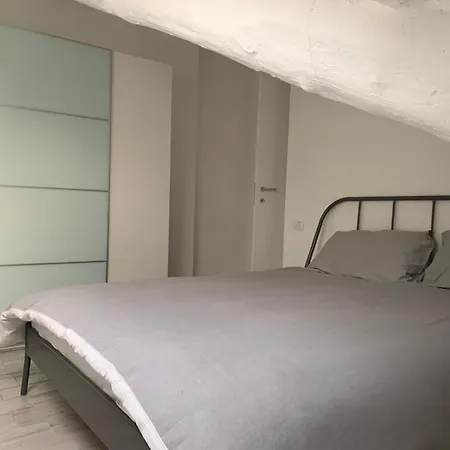 Cozy Attic Apartament Mediolan